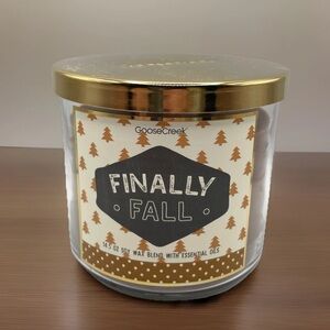 Goose Creek 3-Wick Candle - Finally Fall (14.5 oz)